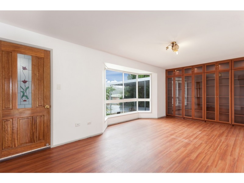 11 Croydon Street, Harristown QLD 4350