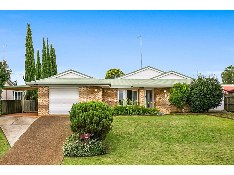 15 Blue Gum Drive, Newtown QLD 4350