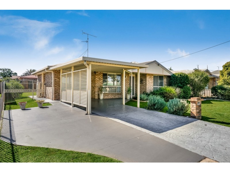 107 Hursley Road, Glenvale QLD 4350 Ray White Toowoomba Sold