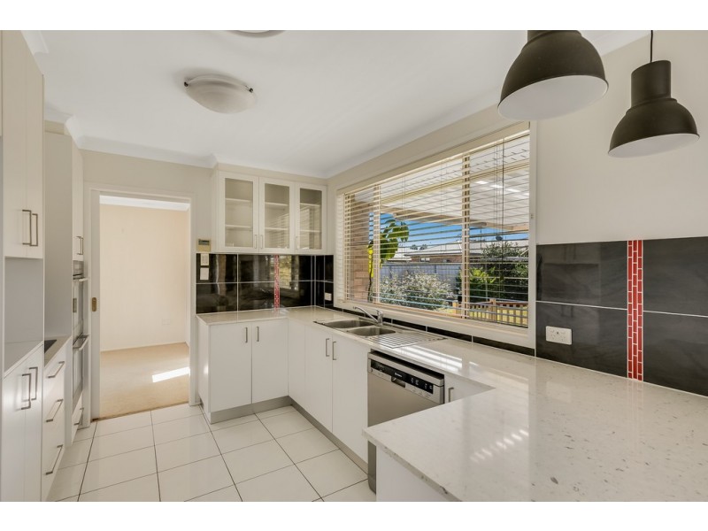 107 Hursley Road, Glenvale QLD 4350 Ray White Toowoomba Sold
