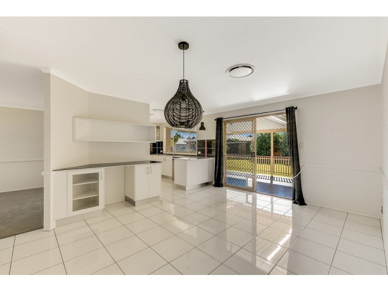 107 Hursley Road, Glenvale QLD 4350 Ray White Toowoomba Sold