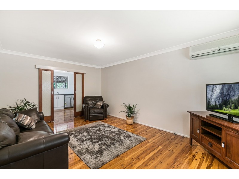 16 Richmond Drive, Wilsonton QLD 4350