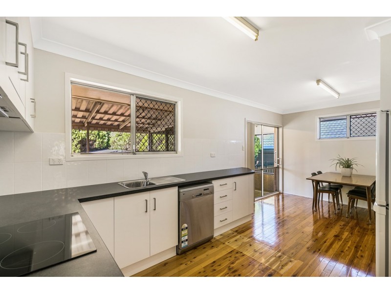 16 Richmond Drive, Wilsonton QLD 4350