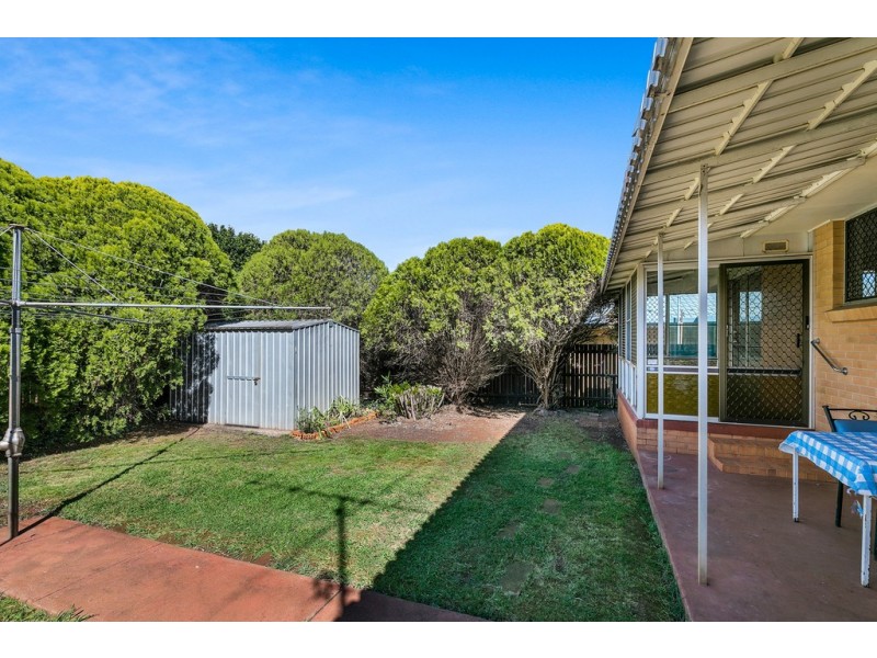 16 Richmond Drive, Wilsonton QLD 4350