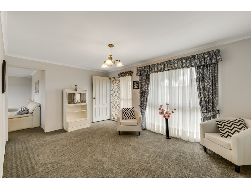 6 Blue Gum Drive, Newtown QLD 4350