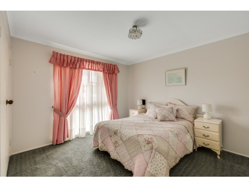 6 Blue Gum Drive, Newtown QLD 4350