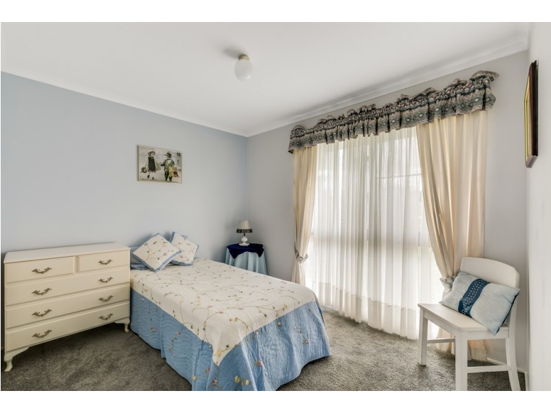 6 Blue Gum Drive, Newtown QLD 4350