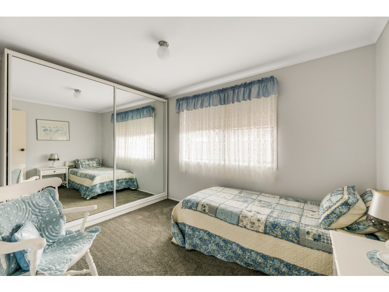 6 Blue Gum Drive, Newtown QLD 4350