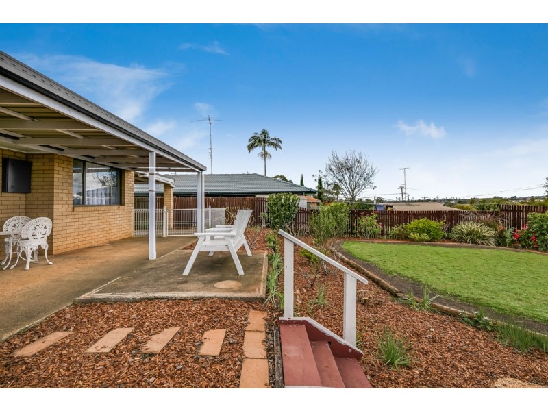 6 Blue Gum Drive, Newtown QLD 4350