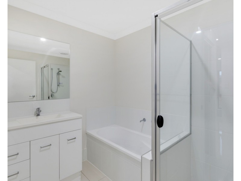 1/30 Karto Street, Cambooya QLD 4358