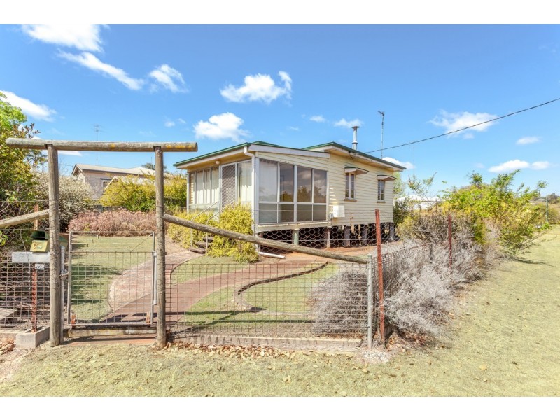 74 James Street, Rangeville QLD 4350