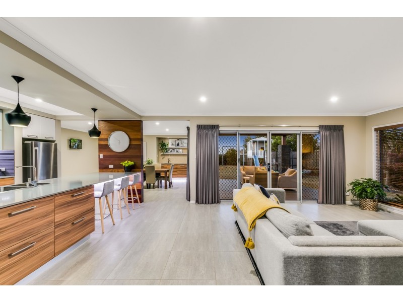 12 Heron Court, Kleinton QLD 4352