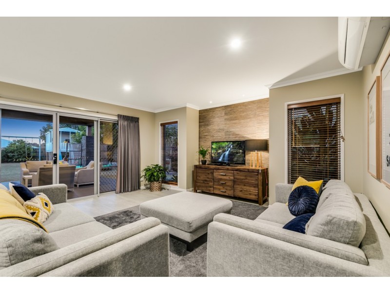 12 Heron Court, Kleinton QLD 4352