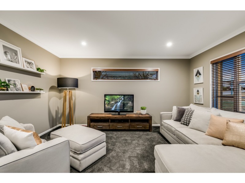 12 Heron Court, Kleinton QLD 4352