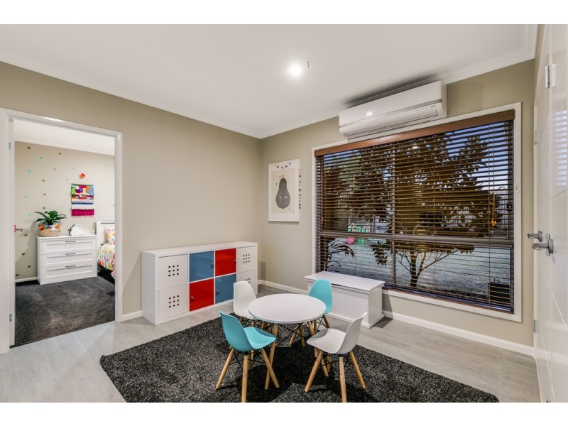 12 Heron Court, Kleinton QLD 4352