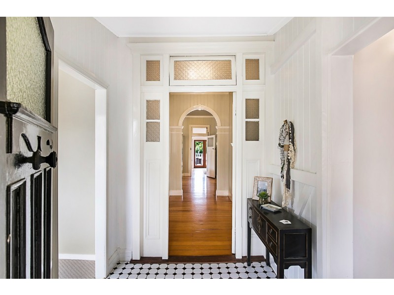 8 Somme Street, North Toowoomba QLD 4350