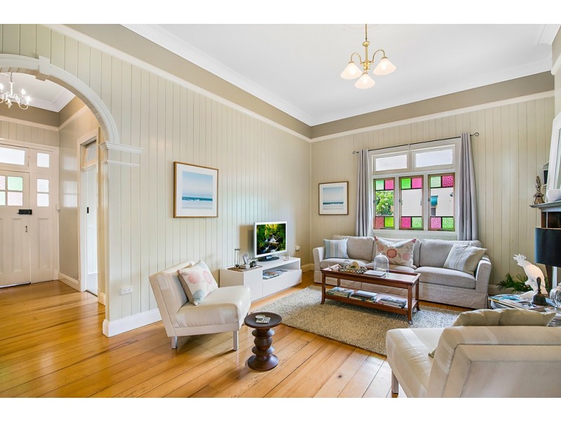 8 Somme Street, North Toowoomba QLD 4350