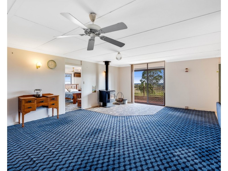 5 Jannuschs Road, Gowrie Mountain QLD 4350