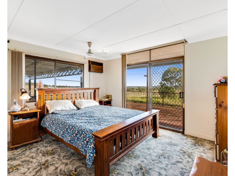 5 Jannuschs Road, Gowrie Mountain QLD 4350
