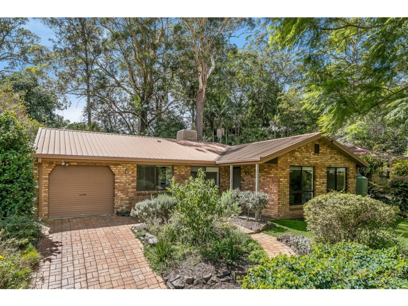 23 Amos Crescent, Mount Lofty QLD 4350