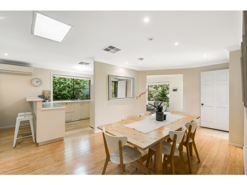 23 Amos Crescent, Mount Lofty QLD 4350