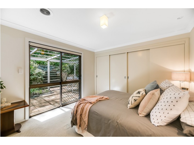 23 Amos Crescent, Mount Lofty QLD 4350