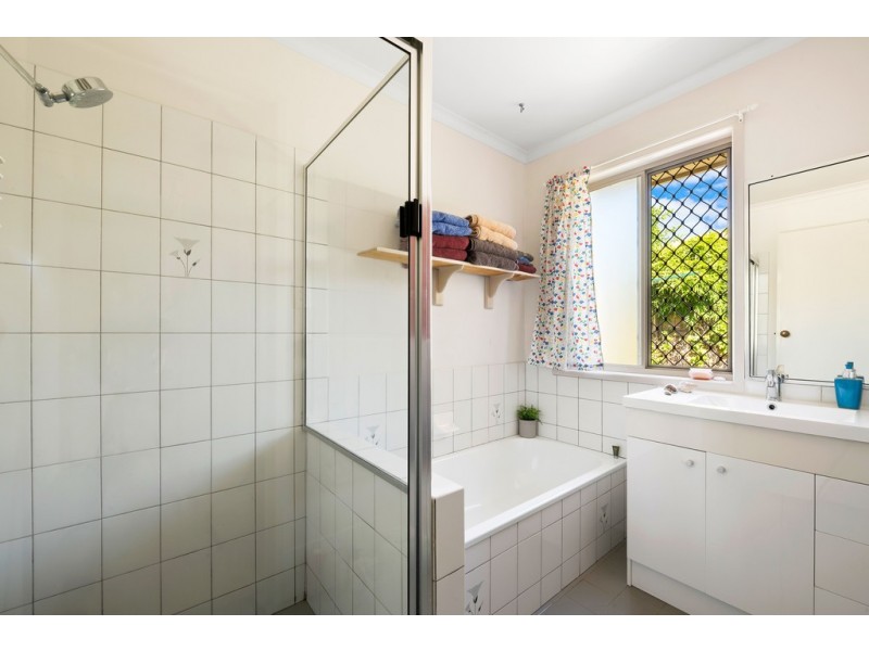 36 Broadfoot Street, Kearneys Spring QLD 4350