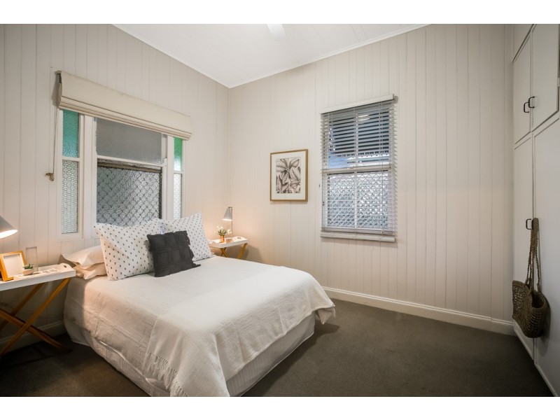11 Burns Street, East Toowoomba QLD 4350