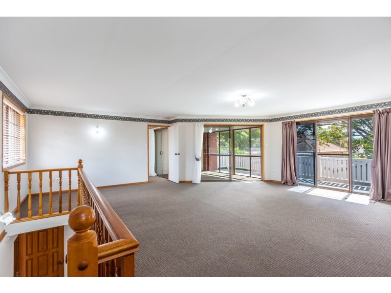 Unit 4/11c Gatfield Street, Newtown QLD 4350