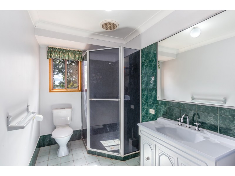 Unit 4/11c Gatfield Street, Newtown QLD 4350