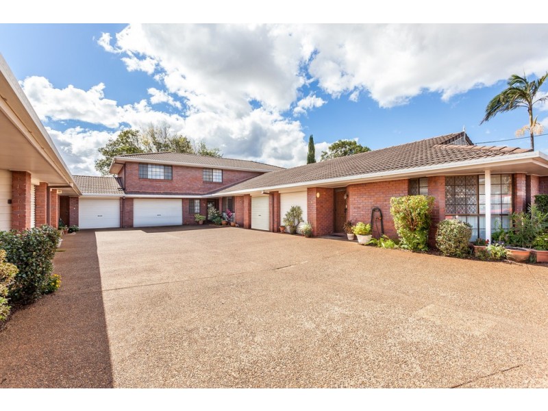 Unit 4/11c Gatfield Street, Newtown QLD 4350