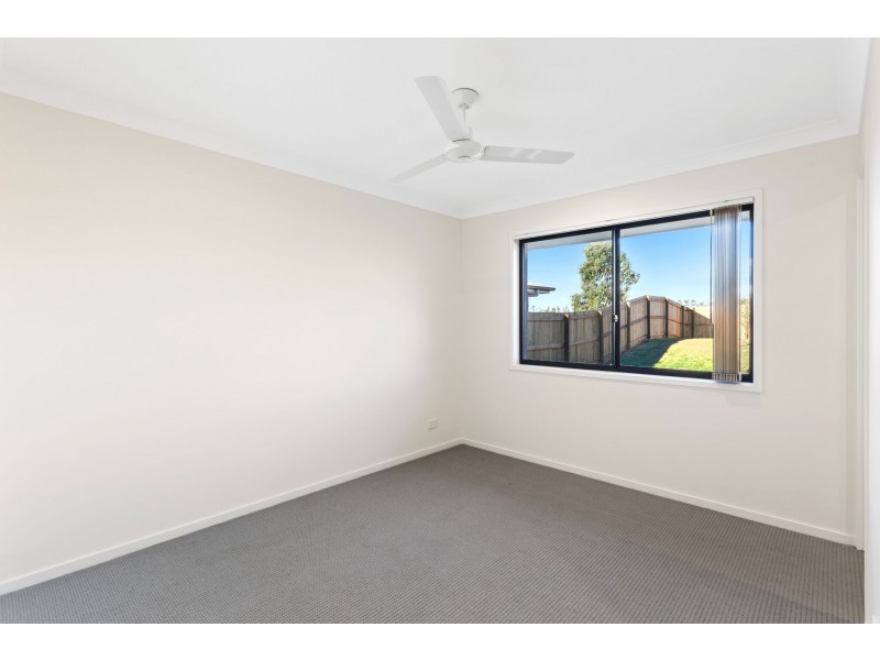 1/26 Weebah Place, Cambooya QLD 4358