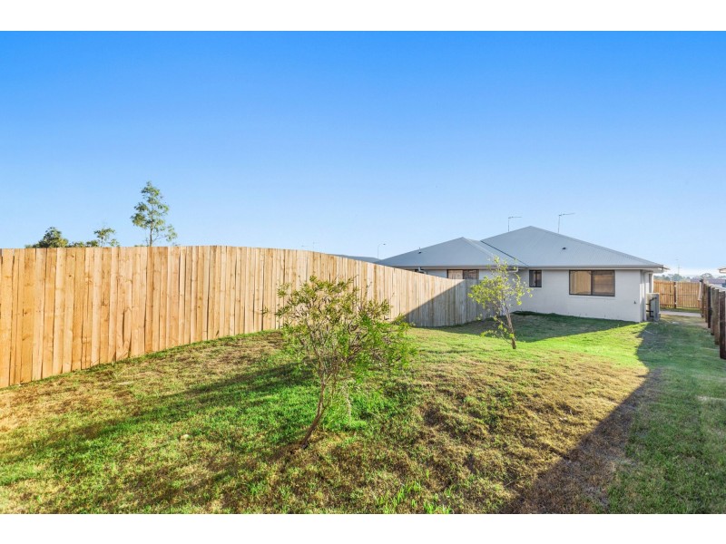 1/26 Weebah Place, Cambooya QLD 4358