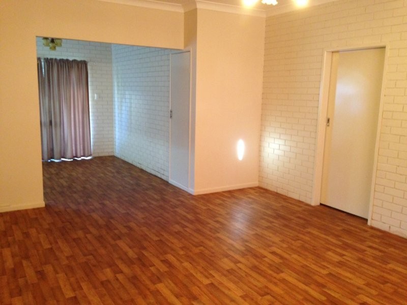 2/128 Curzon Street, Rangeville QLD 4350