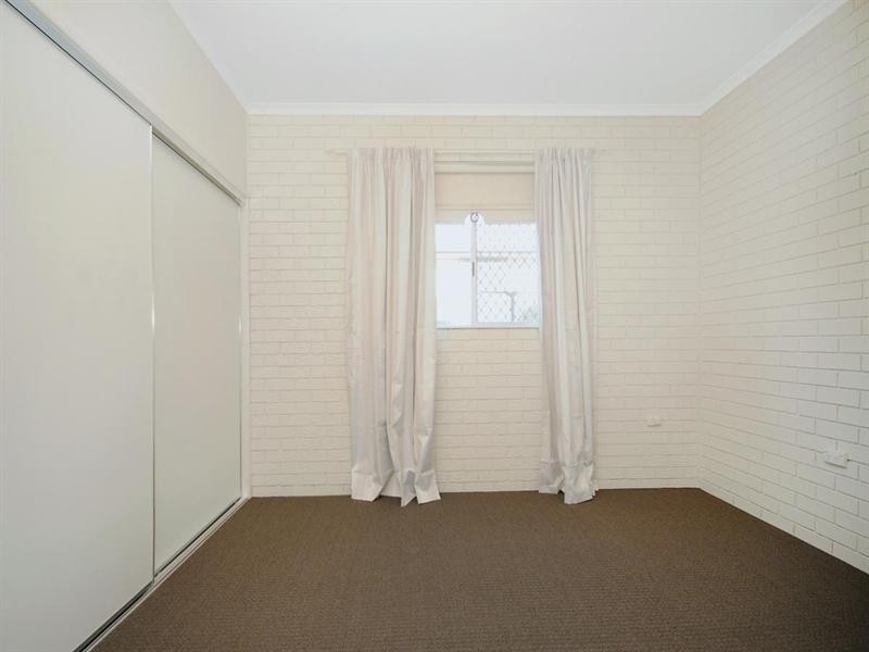 2/128 Curzon Street, Rangeville QLD 4350