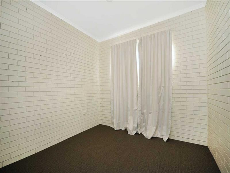 2/128 Curzon Street, Rangeville QLD 4350