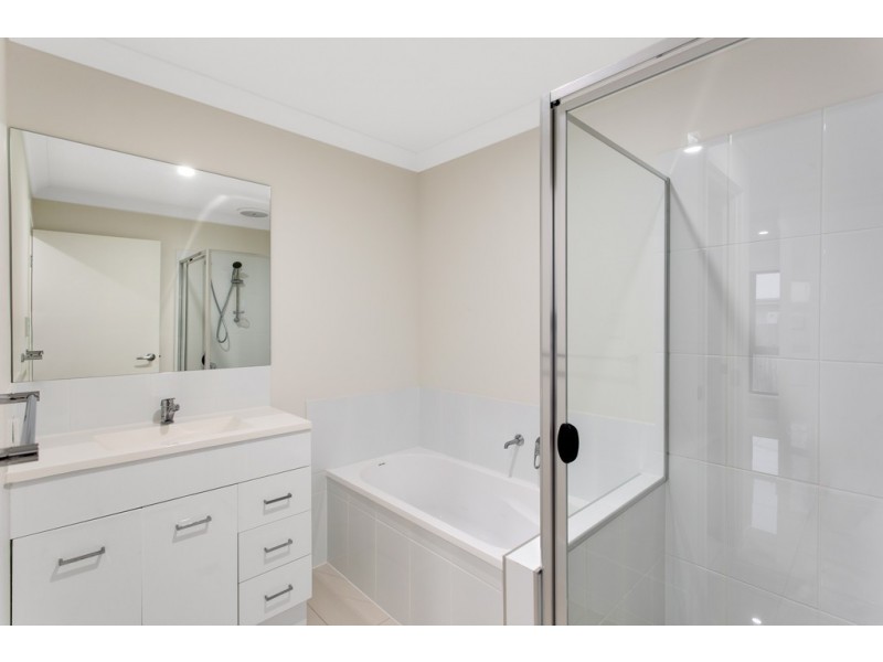 1/50 Magpie Drive, Cambooya QLD 4358