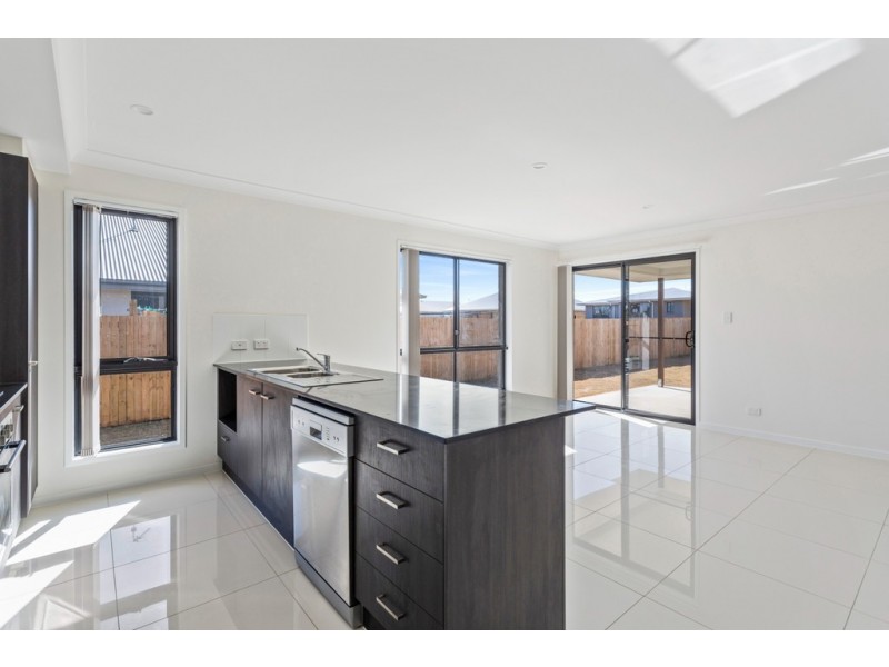 1/29 Harrow Street, Cambooya QLD 4358