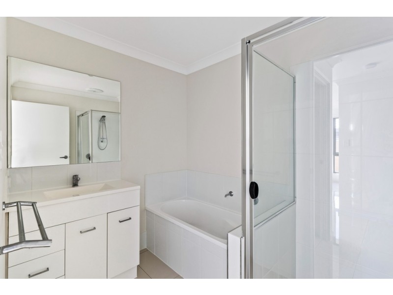 1/29 Harrow Street, Cambooya QLD 4358