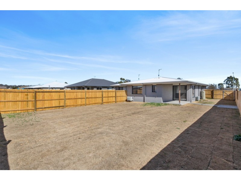 1/29 Harrow Street, Cambooya QLD 4358