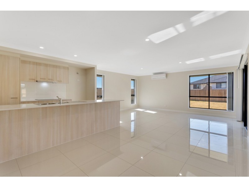 21 Harrow Street, Cambooya QLD 4358
