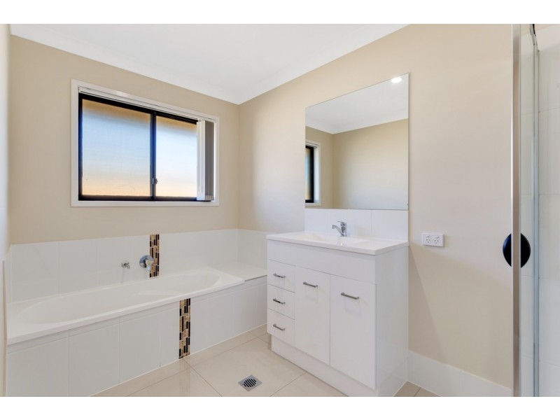 21 Harrow Street, Cambooya QLD 4358