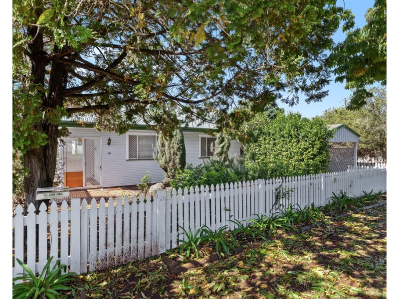 28 McDowall Street, Newtown QLD 4350