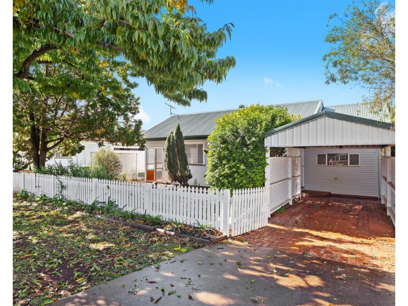 28 McDowall Street, Newtown QLD 4350