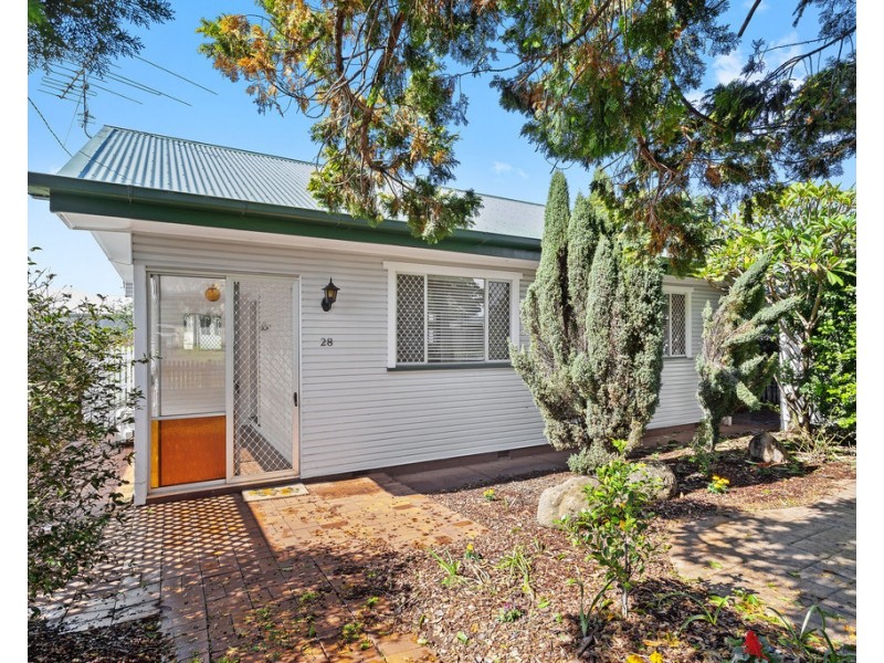 28 McDowall Street, Newtown QLD 4350