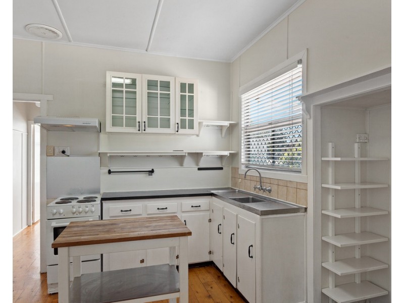 28 McDowall Street, Newtown QLD 4350