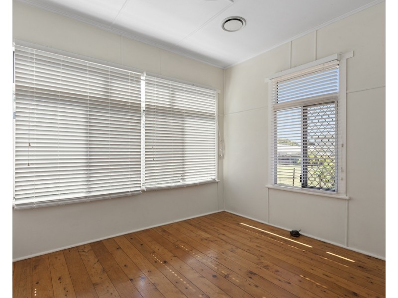 28 McDowall Street, Newtown QLD 4350