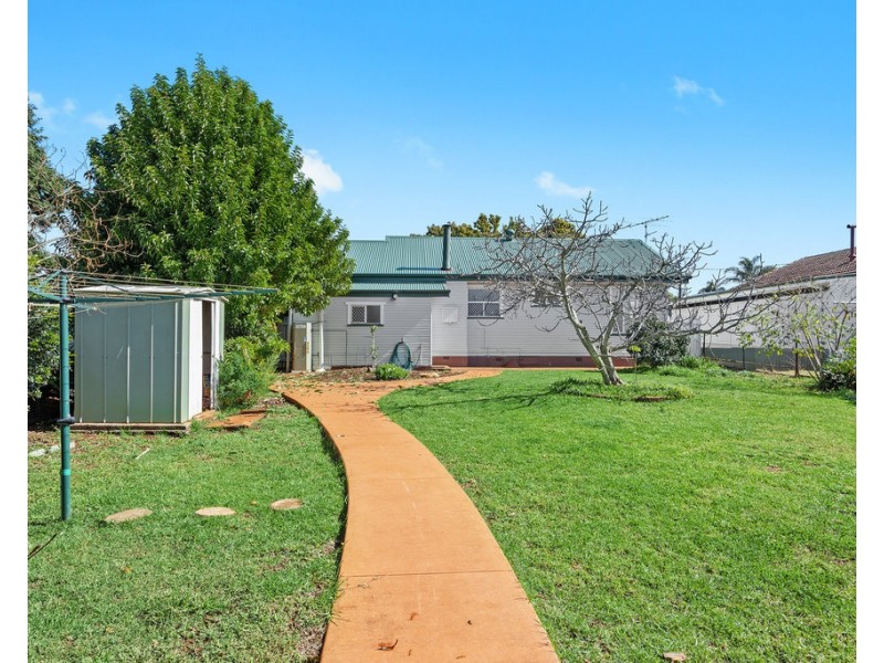 28 McDowall Street, Newtown QLD 4350