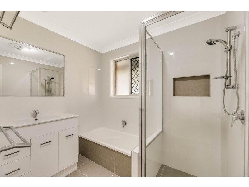 40 Paull Street, Wilsonton QLD 4350