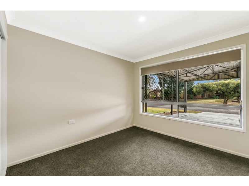 40 Paull Street, Wilsonton QLD 4350